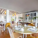 El Patio Hotel