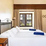 El Patio Hotel 4*
