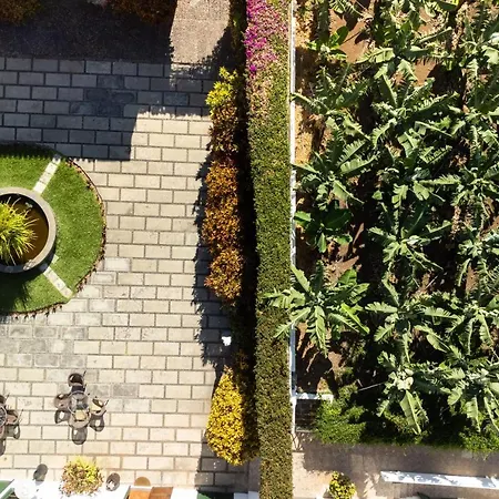 El Patio فندق